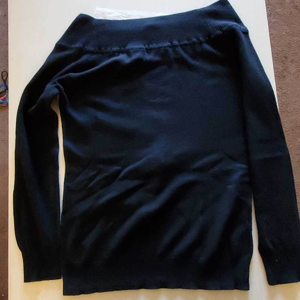 Sweater - Picture 3 of 3